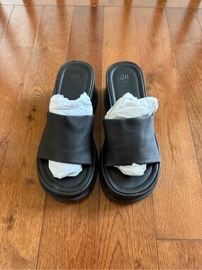 H&M Real leather Black Platform Slide Sandals